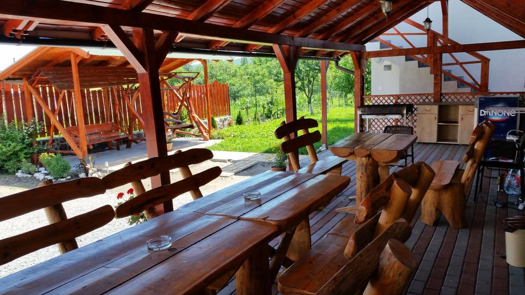 Casa Agnes Vendeghaz Hotel Fantanele  Buitenkant foto