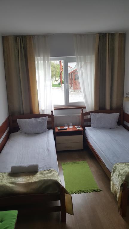 Casa Agnes Vendeghaz Hotel Fantanele  Buitenkant foto