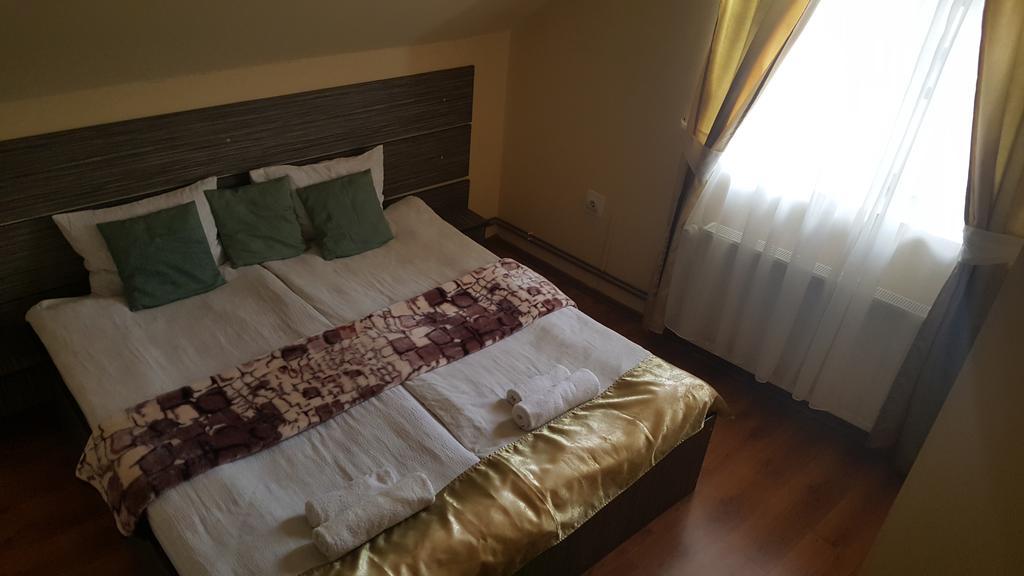 Casa Agnes Vendeghaz Hotel Fantanele  Buitenkant foto